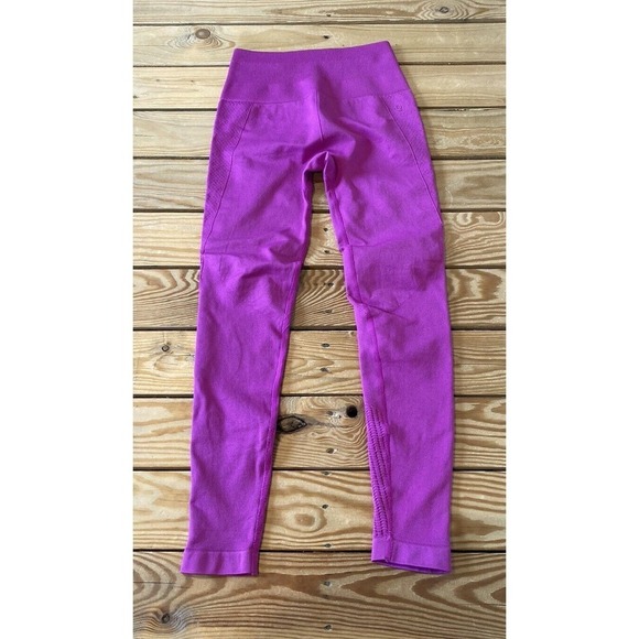Q Collective Pants - Q Collective High Waisted Seamless Leggings Size Small Women’s Pink